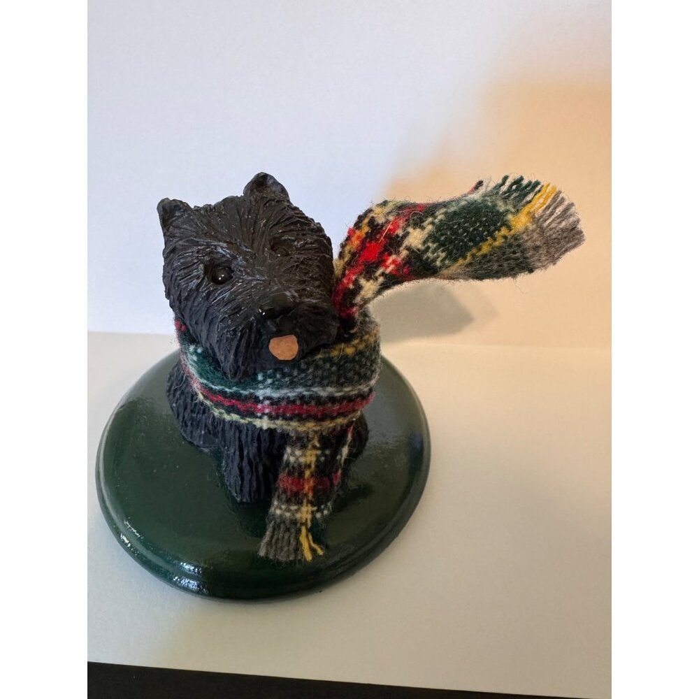Byer's Choice LTD 2006 Christmas Gallary SCOTTIE